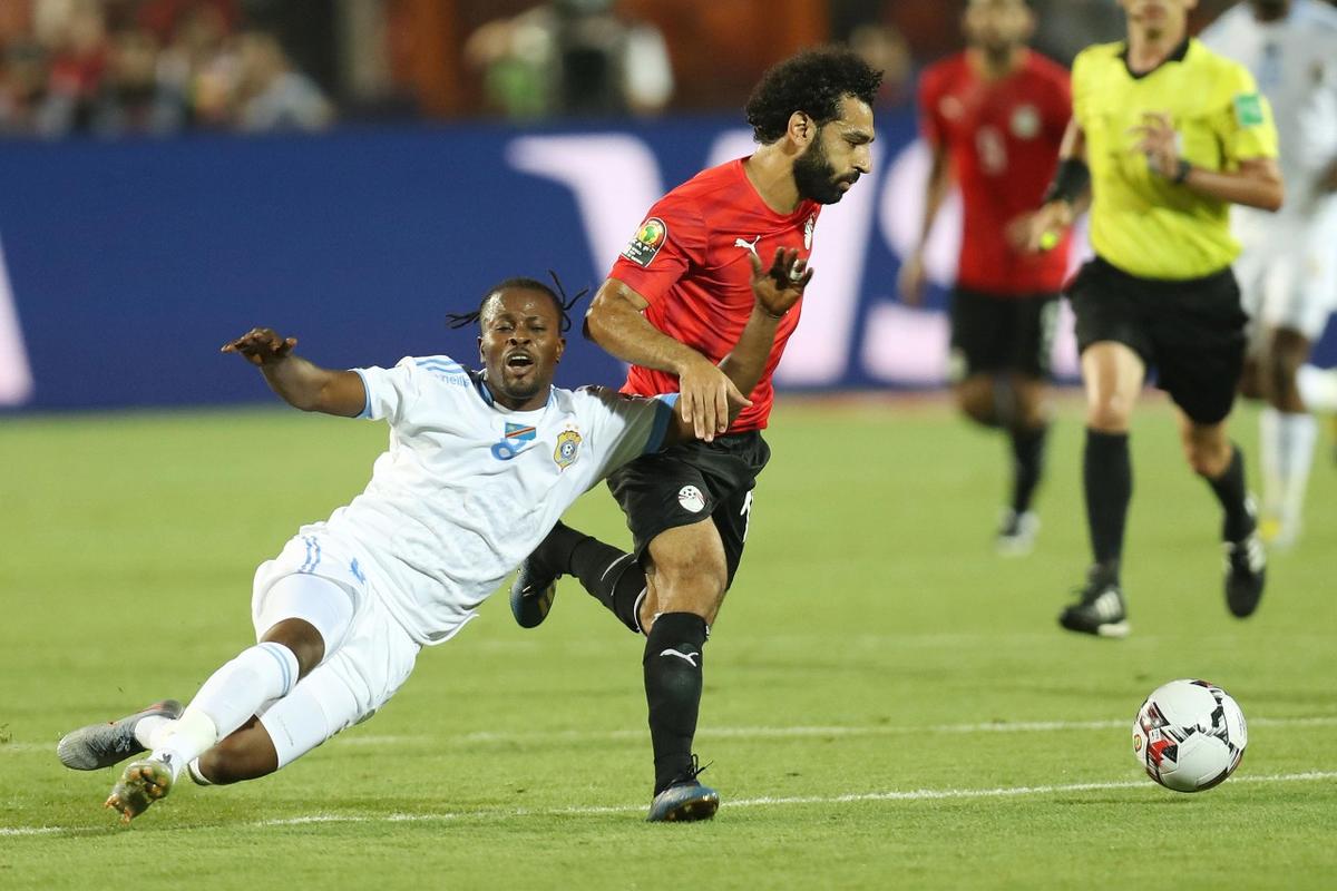 德甲60年头一遭！中国乒乓名将登传奇封面，王励勤都要偷师（德甲60年首例：中国乒乓名将登上传奇封面，连王励勤也要取经）