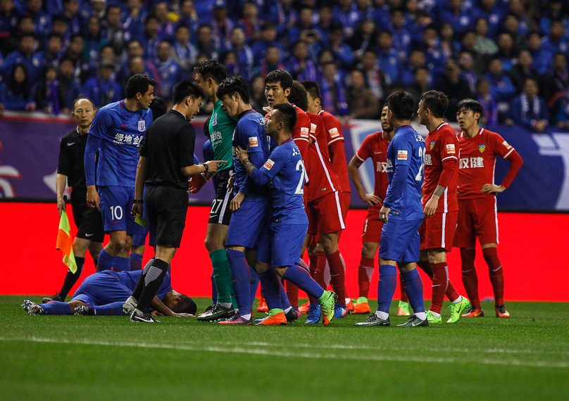背锅到底！曝阿隆索已遭解雇（传阿隆索遭下课，背锅背到最后？）