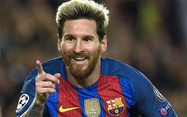 梅西：我被瓜迪奥拉安排过踢陌生位置！但我不断学习、变得更强！（梅西坦言：曾被瓜迪奥拉安排踢陌生位置，持续学习令我更强大）