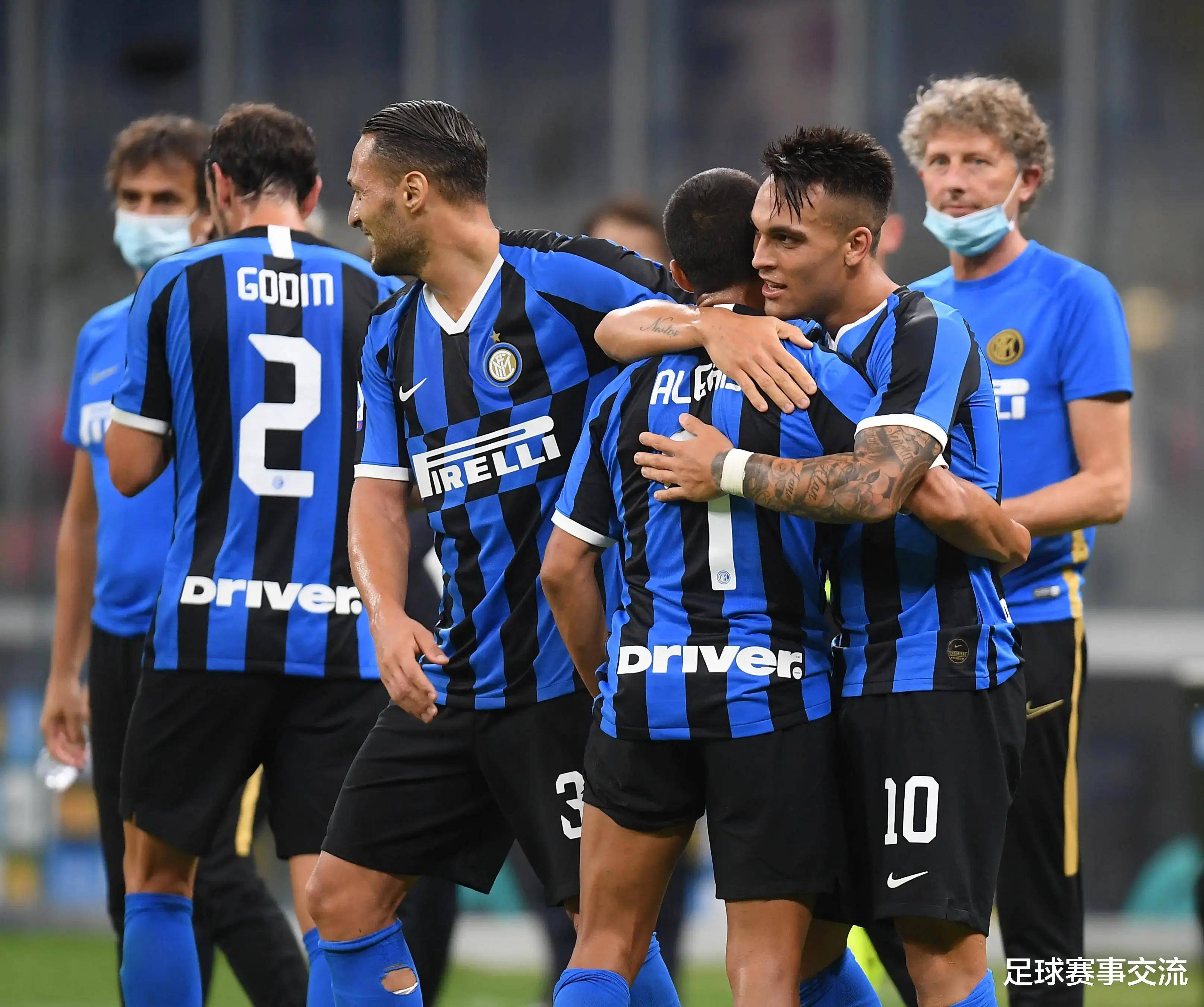 教练关键换人被疯狂讨论（关键时刻换人引发热议）