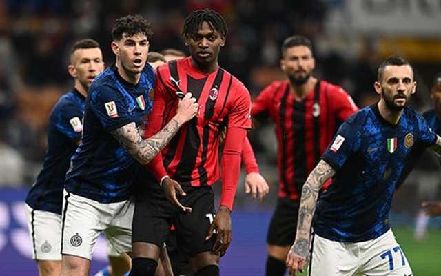 边路推进打满全场（边路强推贯穿全场）