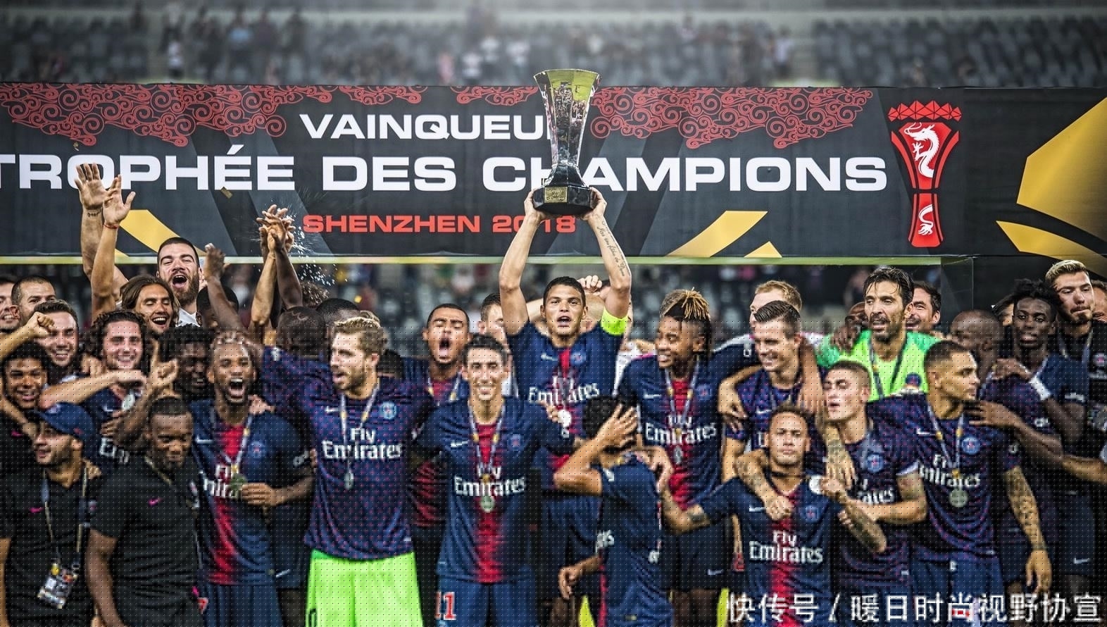 每体：拉波尔塔曾对贝尔纳尔说过，总有一天他会成为巴萨队长（世界体育报：拉波尔塔曾鼓励贝尔纳尔，称其终有一日会戴上巴萨队长袖标）